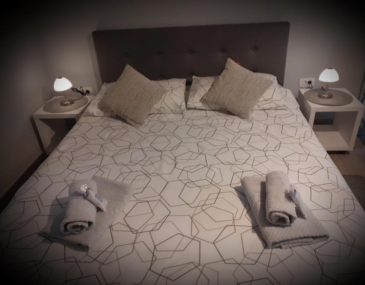 Elly Apartments Сплит Экстерьер фото